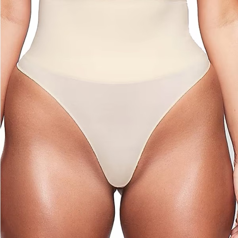 SKIMS Core Control Thong